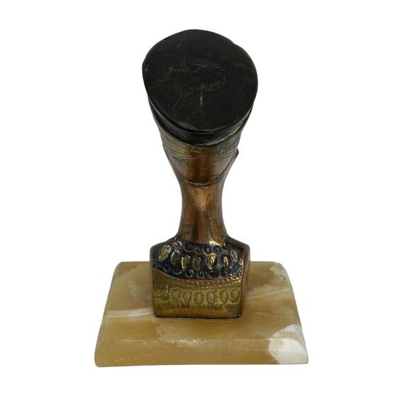 Vintage Metal/Copper Egyptian Nefertiti Bust with marble base 6” T x 4.6" x 3.7 - Picture 4 of 6